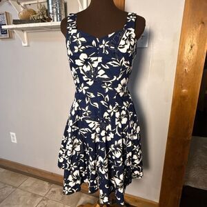 Hilo Hattie Hawaiian hibiscus smock dress size small women’s navy blue white mad